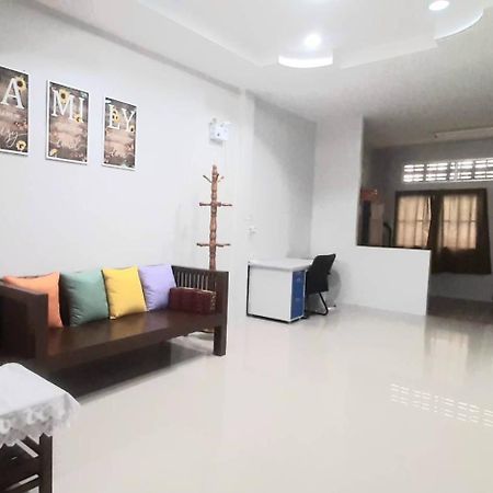 Rutcha Homestay Betong รัชชา โฮมสเตย์ เบตง Kültér fotó